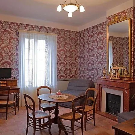 Hotel Logis - Restaurant La Marbrerie 3*
