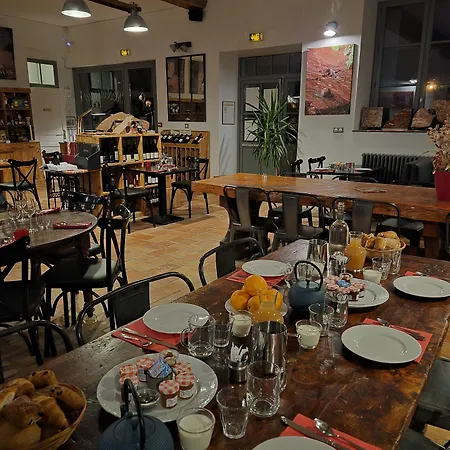 Hotel Logis - Restaurant La Marbrerie 3*