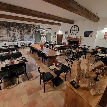 Hotel Logis - Restaurant La Marbrerie 3*