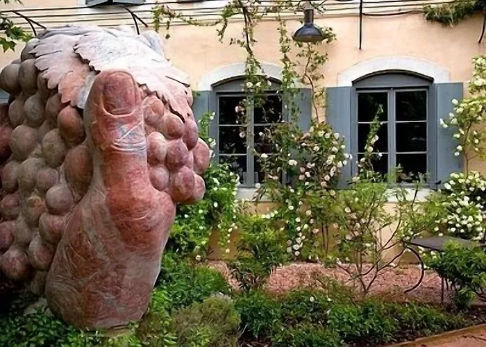 Logis Hotel - Restaurant La Marbrerie Hotell