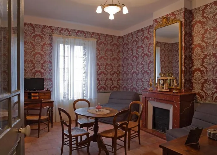 Logis Hotel - Restaurant La Marbrerie Hotell