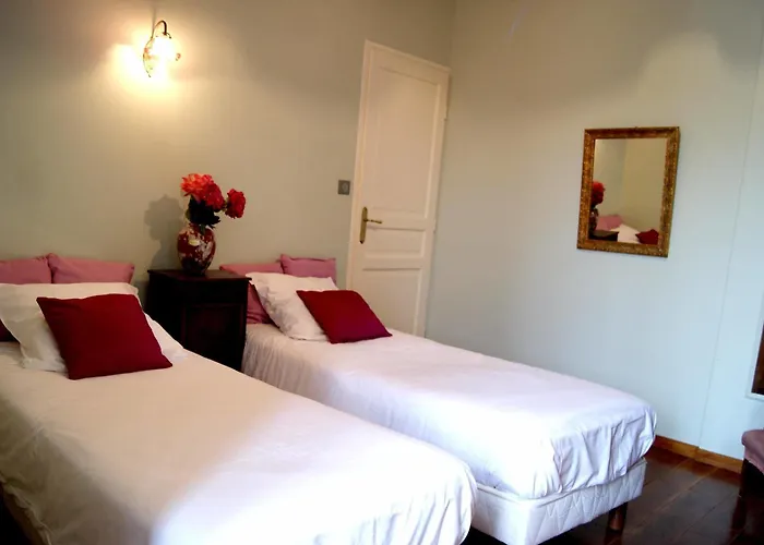 Hotell Logis Hotel - Restaurant La Marbrerie 3*