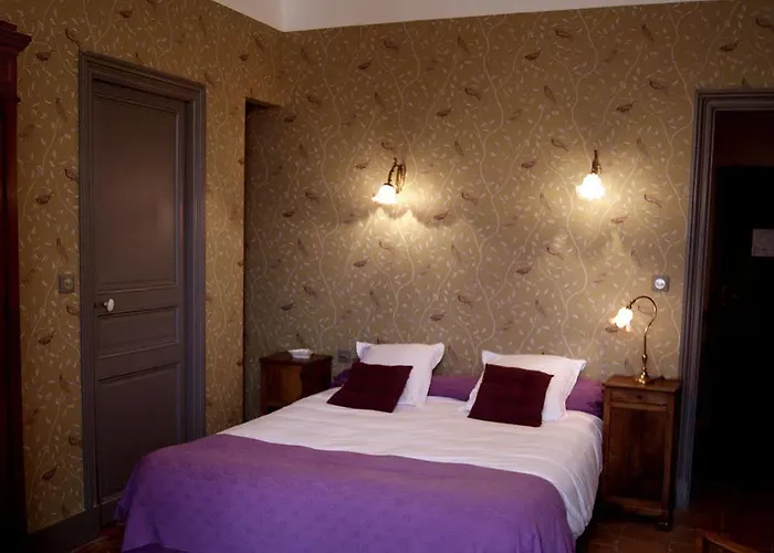 Hotell Logis Hotel - Restaurant La Marbrerie 3*
